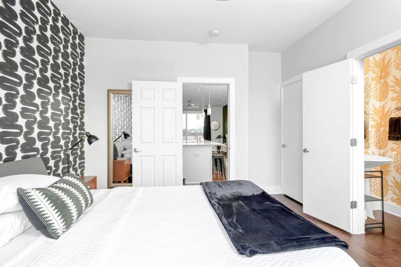 Big New And Modern With Skyline View Mural And Ping Pong Nashville Luaran gambar