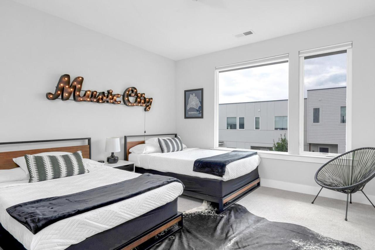 Big New And Modern With Skyline View Mural And Ping Pong Nashville Luaran gambar