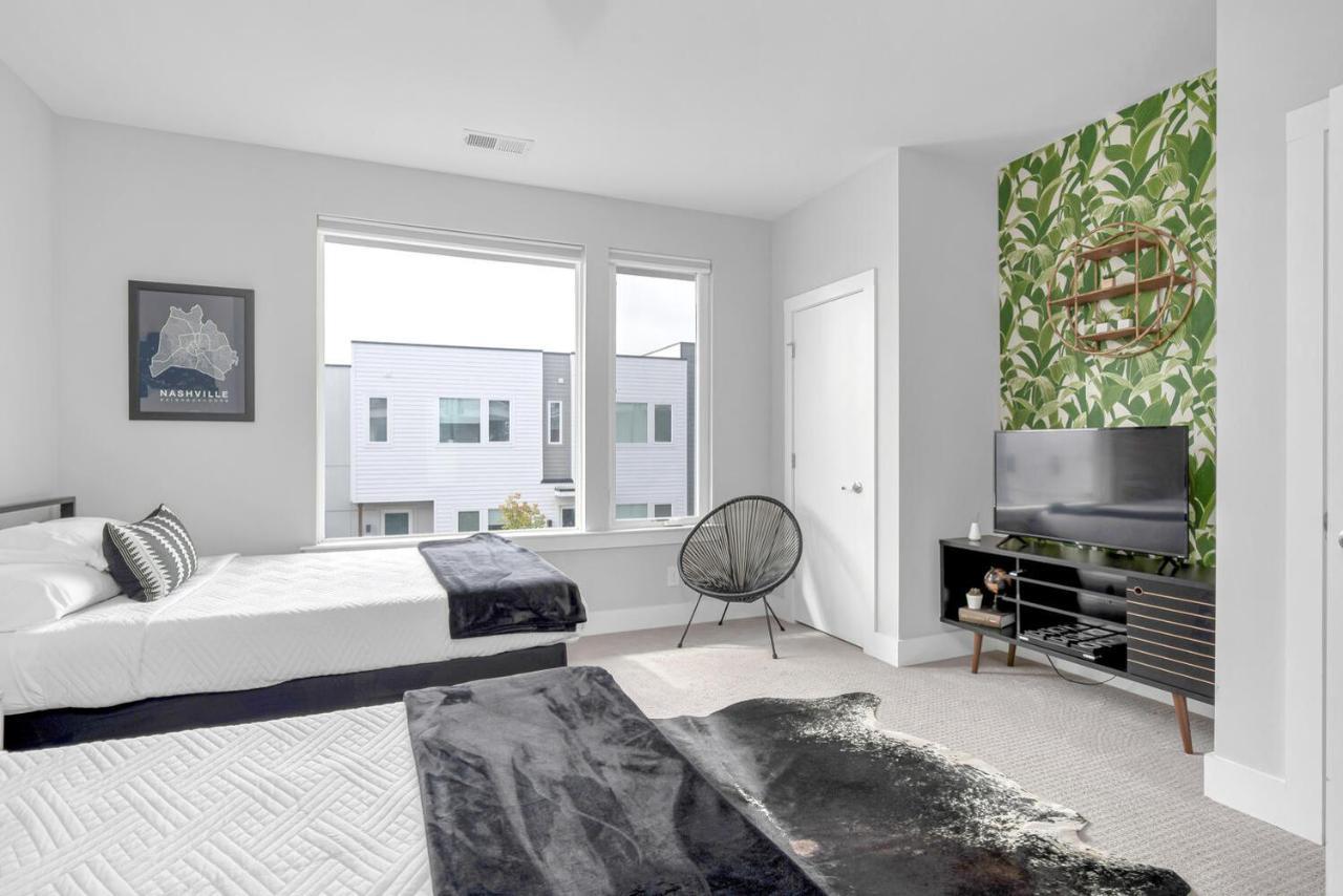 Big New And Modern With Skyline View Mural And Ping Pong Nashville Luaran gambar